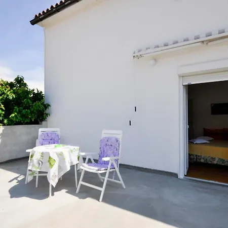In Novigrad Mit Privatem Parkplatz Apartment
